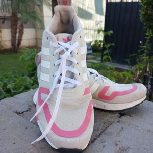 Adidas Sneakers ❤️ Cute!